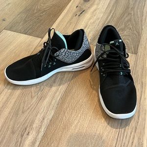 Jordan first class black emerald rose cement grey sku AJ7312 031